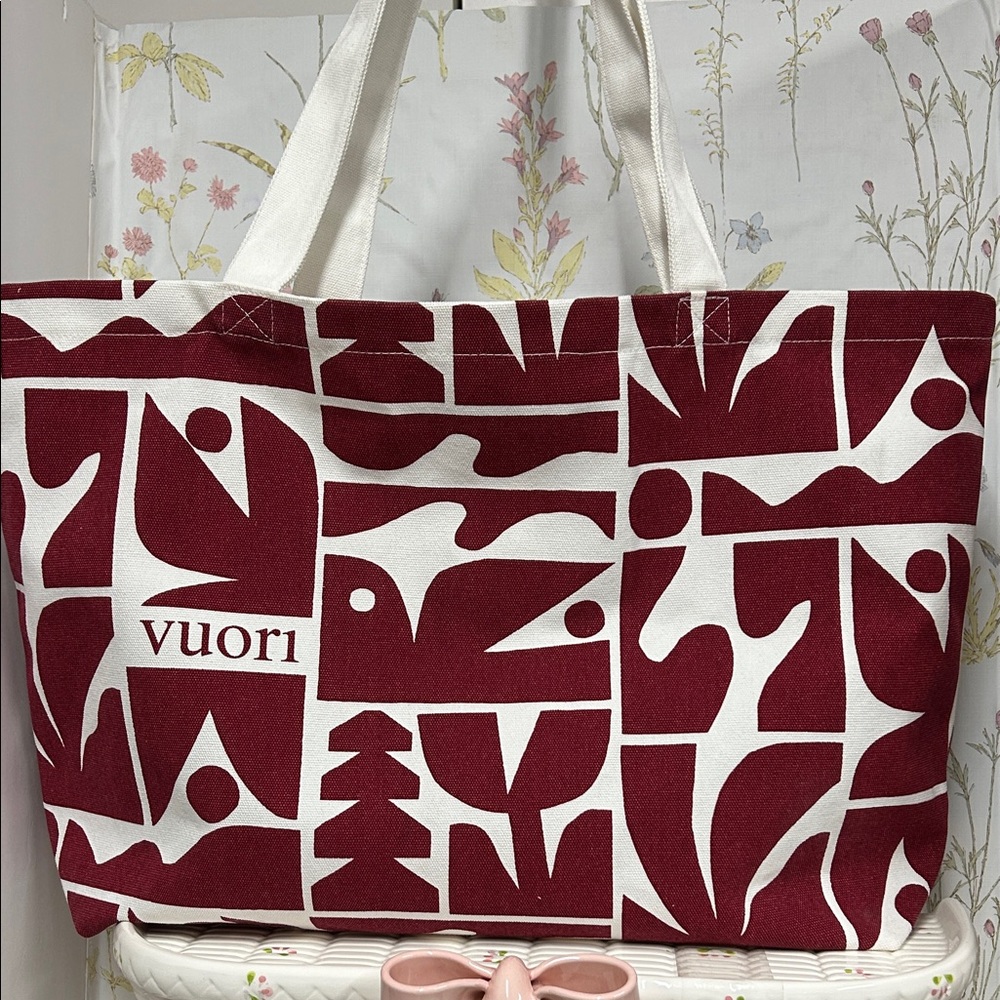 Vuori Burgundy and White Graphic Tote